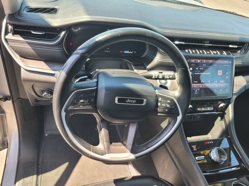Used 2021 Jeep Grand Cherokee L Limited AWD/4WD image 30