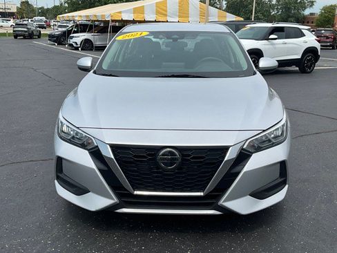 Used 2021 Nissan Sentra SV FWD image 2