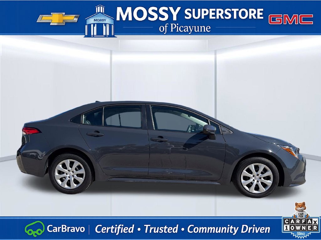 Used 2025 Toyota Corolla LE FWD image 7
