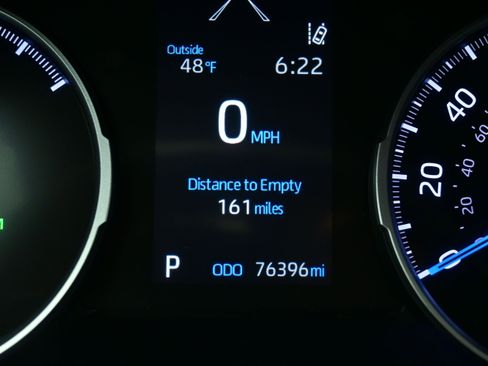 Used 2021 Toyota RAV4 XLE AWD/4WD image 25