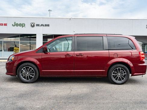Certified 2019 Dodge Grand Caravan GT FWD image 2