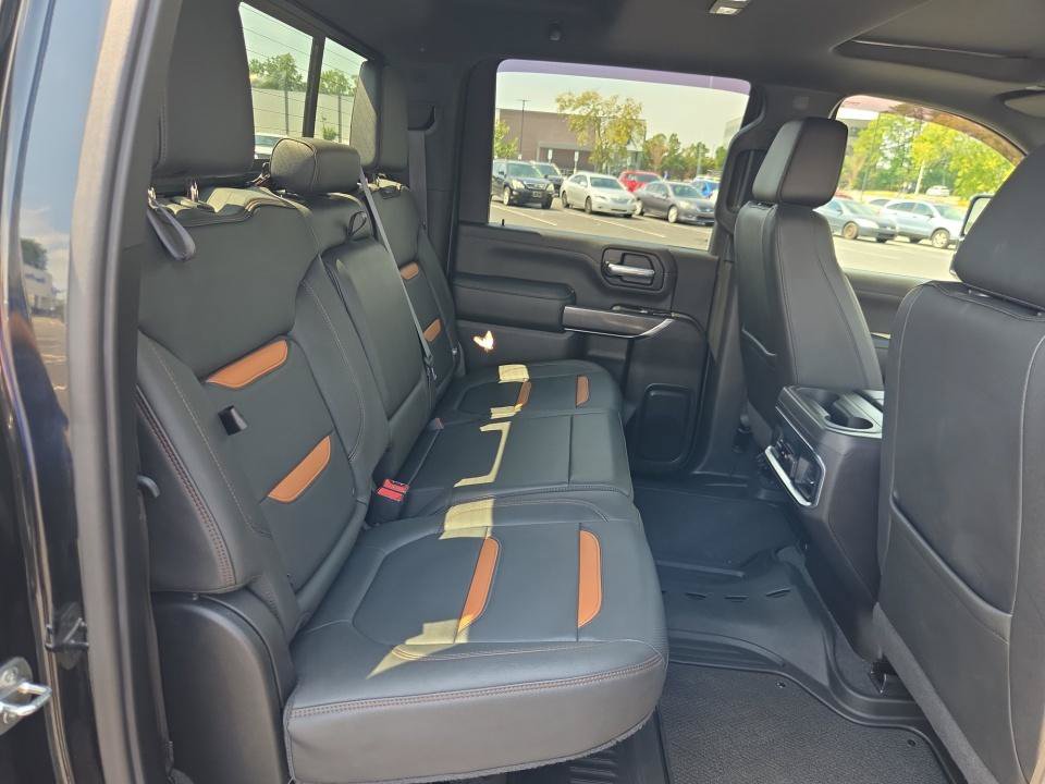 Used 2022 GMC Sierra 2500 AT4 w/ AT4 Preferred Package AWD/4WD image 32