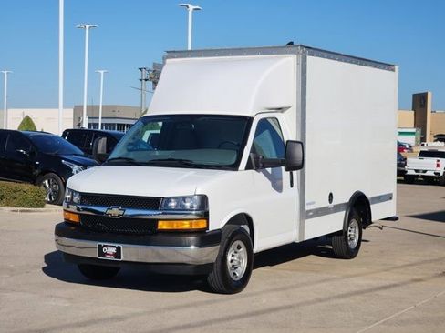 Used 2025 Chevrolet Express 3500 w/ Power Convenience Package image 11