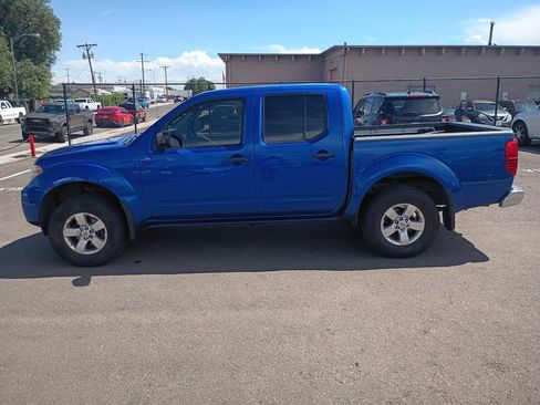Used 2013 Nissan Frontier SV w/ SV Value Truck Pkg AWD/4WD image 4