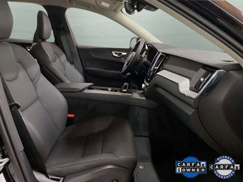 Used 2025 Volvo XC60 B5 Plus image 24