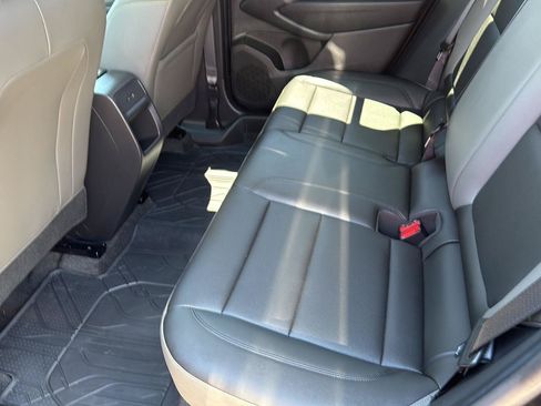 Used 2024 Chevrolet Trax ACTIV w/ Sunroof Package FWD image 21