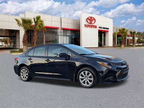 Certified 2026 Toyota Corolla LE image 1