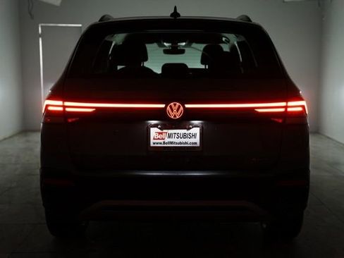 Used 2025 Volkswagen Taos S image 37