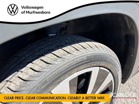 Certified 2023 Volkswagen Taos SE FWD image 11