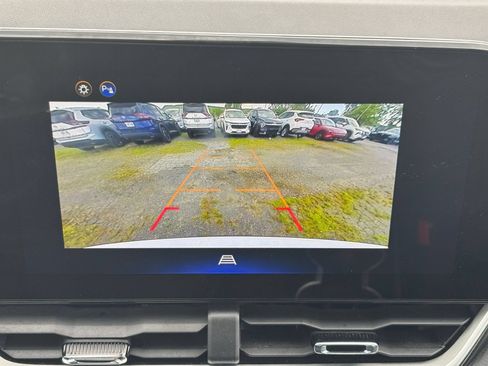 Used 2025 Chevrolet Equinox LT FWD image 18