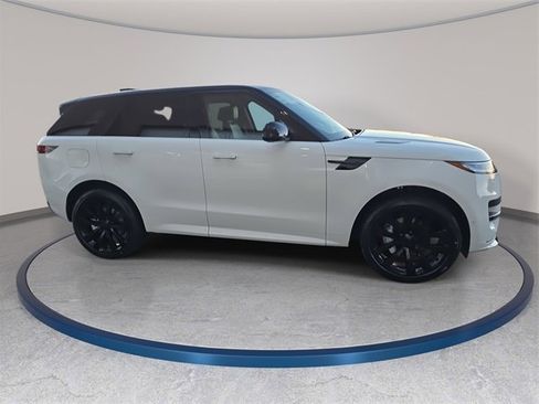 New 2026 Land Rover Range Rover Sport Dynamic SE image 4