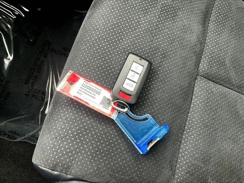 Used 2025 Mitsubishi Eclipse Cross SE image 30