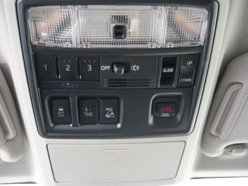 Used 2018 Toyota 4Runner Limited AWD/4WD image 33
