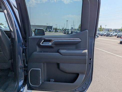 Certified 2022 Chevrolet Silverado 1500 RST w/ Convenience Package II AWD/4WD image 38