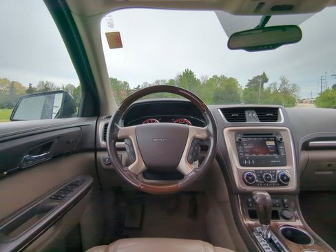 Used 2013 GMC Acadia Denali AWD/4WD image 16