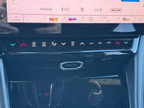 New 2026 Jeep Grand Cherokee Altitude image 17