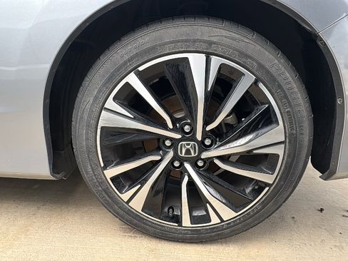 Used 2017 Honda Accord EX image 17