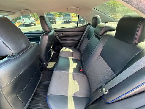 Used 2019 Toyota Corolla SE FWD image 9