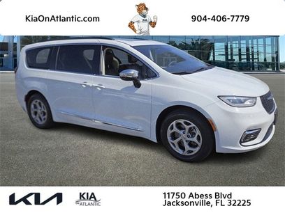 Used 2023 Chrysler Pacifica Limited