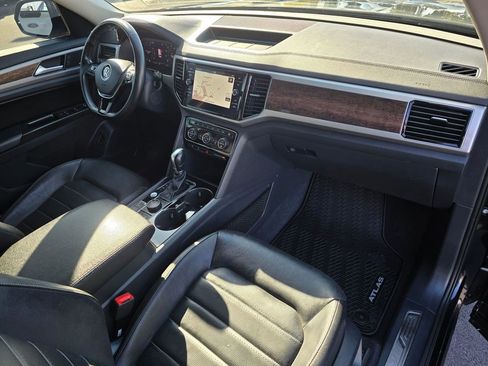 Used 2019 Volkswagen Atlas SEL Premium AWD/4WD image 17