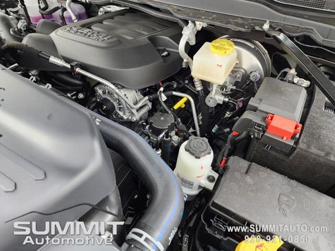 New 2026 RAM 2500 Big Horn AWD/4WD image 21