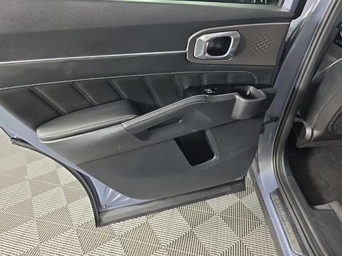 Used 2022 Kia Sorento SX FWD image 29