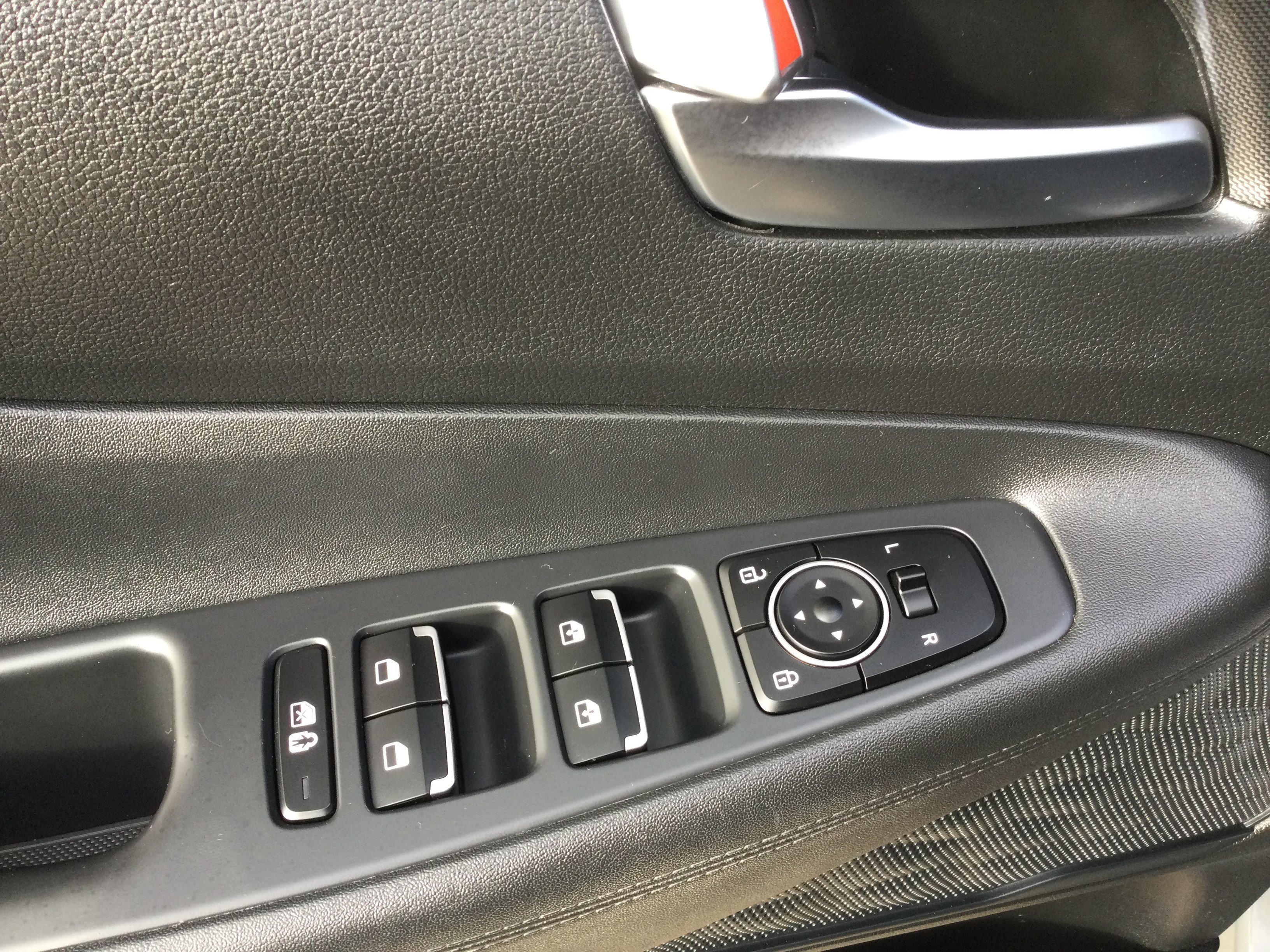 Used 2022 Hyundai Santa Fe SEL FWD image 9