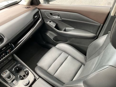 Used 2023 Nissan Rogue SL w/ SL Premium Package AWD/4WD image 18