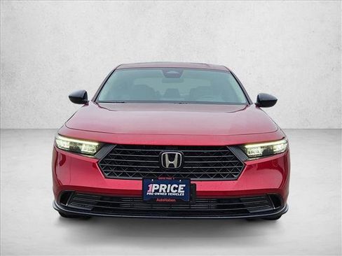 Used 2025 Honda Accord SE image 2
