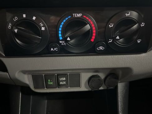 Used 2013 Toyota Tacoma 4x4 Double Cab w/ TRD Off-Road Pkg image 24