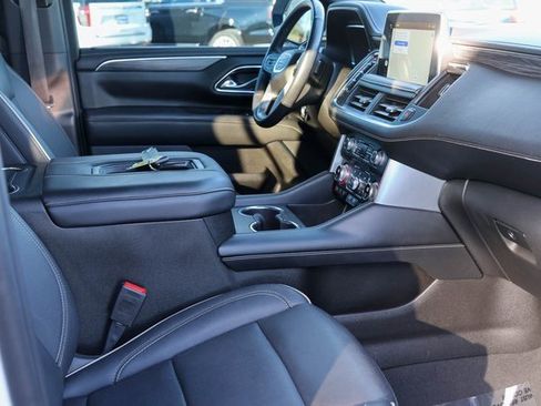 Used 2022 GMC Yukon XL SLT image 22