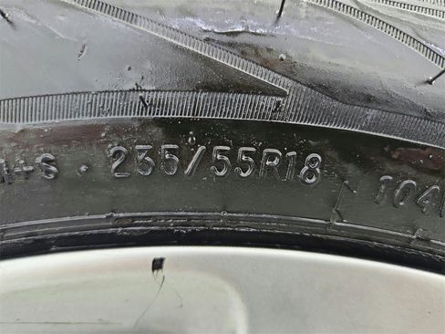 Used 2019 Dodge Challenger SXT image 30