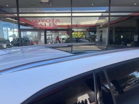 Used 2020 Toyota Highlander Platinum image 6