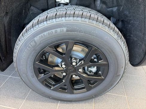 New 2026 Jeep Grand Cherokee L 4WD image 6