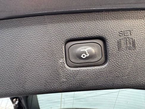 Used 2024 Ford Edge Titanium image 23