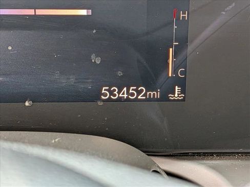 Used 2024 Buick Encore GX Sport Touring image 11