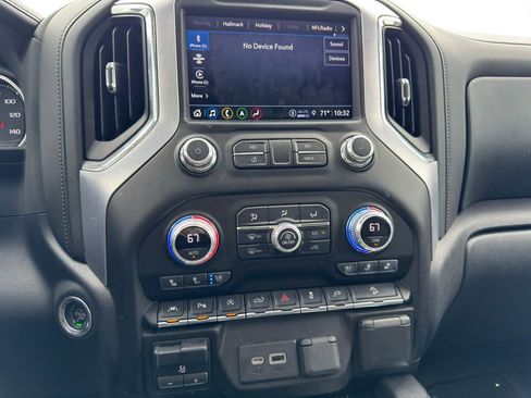 Used 2022 GMC Sierra 1500 SLT w/ SLT Premium Plus Package AWD/4WD image 11