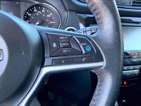 Used 2019 Nissan Rogue SL image 24