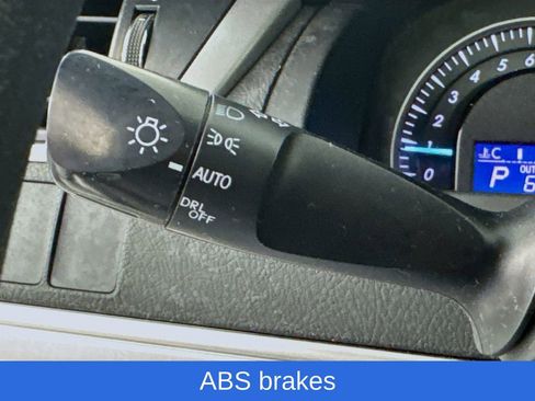 Used 2013 Toyota Camry LE image 14