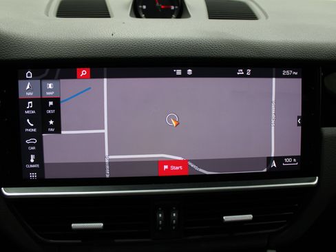 Used 2019 Porsche Cayenne image 17