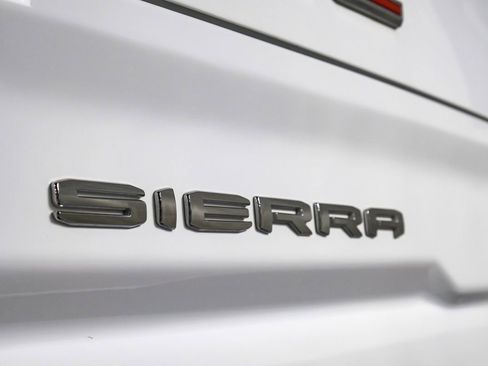 Used 2023 GMC Sierra 1500 AT4 image 45