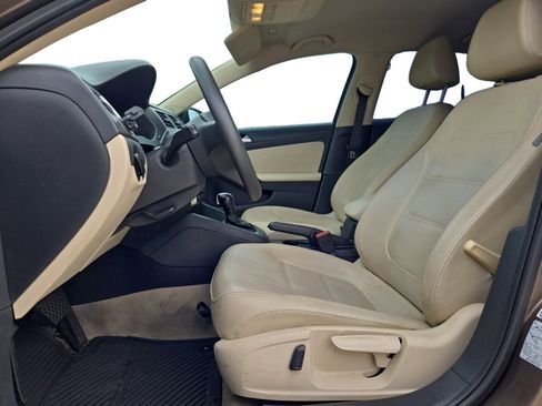 Used 2014 Volkswagen Jetta SE FWD image 12