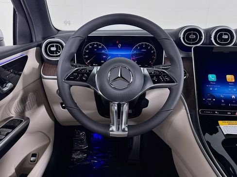 New 2026 Mercedes-Benz GLC 300 image 4