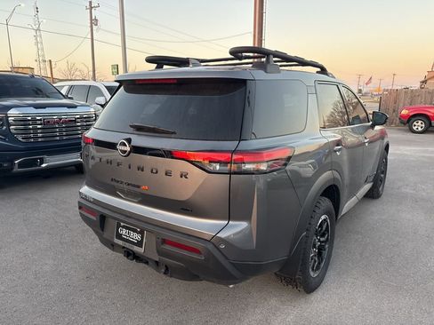 Used 2025 Nissan Pathfinder Rock Creek image 5