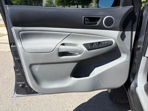 Used 2012 Toyota Tacoma 4x4 Double Cab image 15