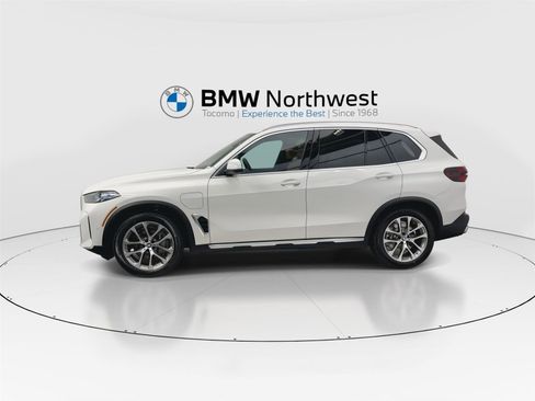 New 2026 BMW X5 xDrive50e w/ Executive Package image 10