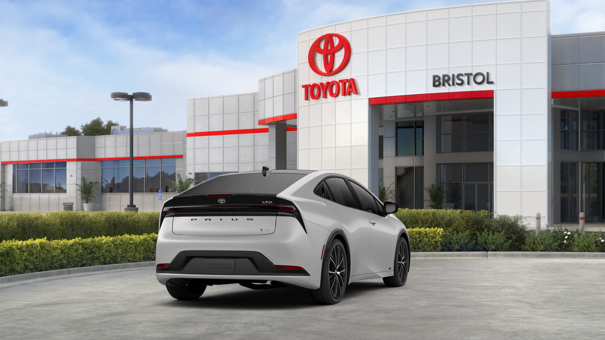 New 2027 Toyota Prius Limited AWD/4WD image 11