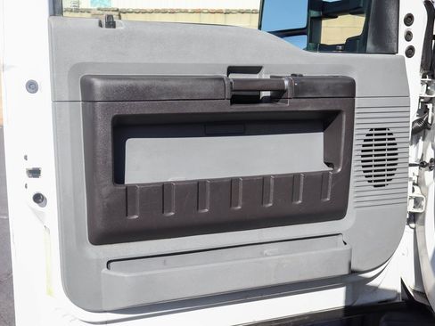 Used 2012 Ford F550 2WD Regular Cab Super Duty w/ PWR Equipment Group image 17