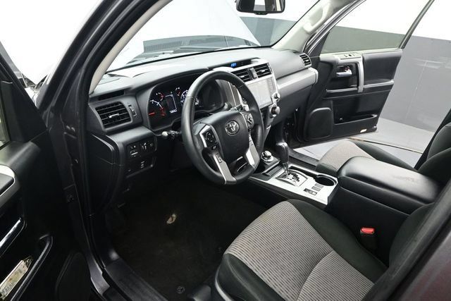 Used 2021 Toyota 4Runner SR5 AWD/4WD image 6