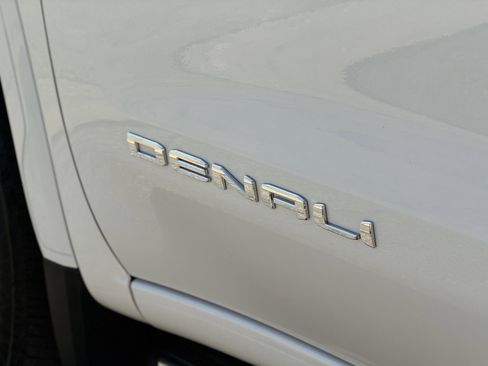Used 2024 GMC Sierra 1500 Denali AWD/4WD image 14